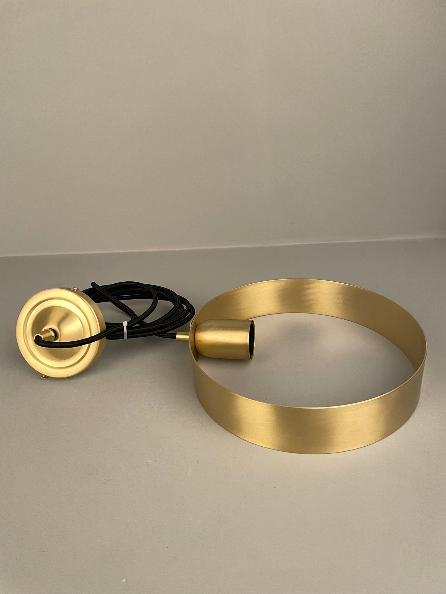 Fossa Pendant Light 25cm IP20 - Like New