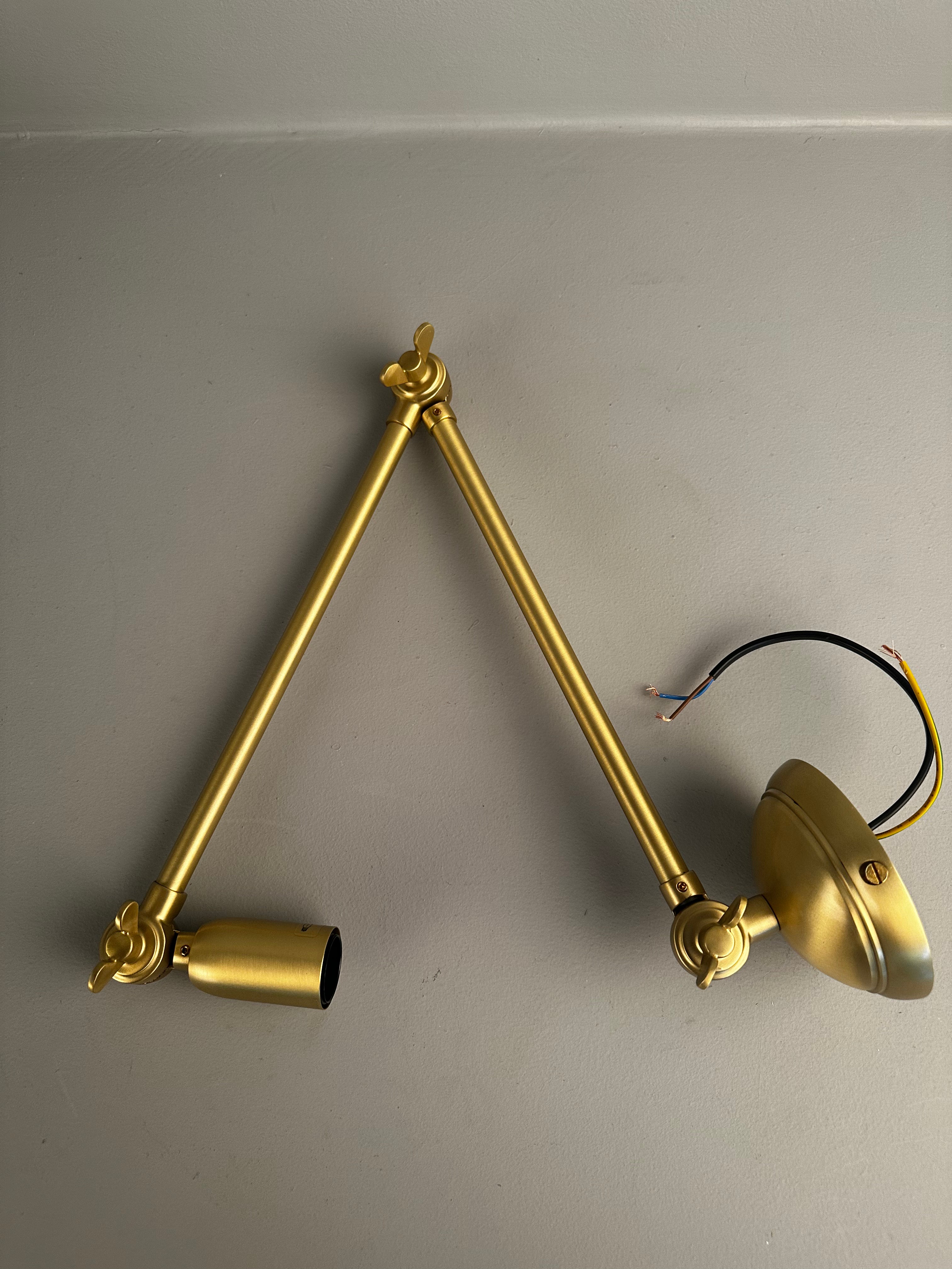 Reznor Vintage Adjustable Arm Bare Bulb Picture Light 72cm IP20 - Like New