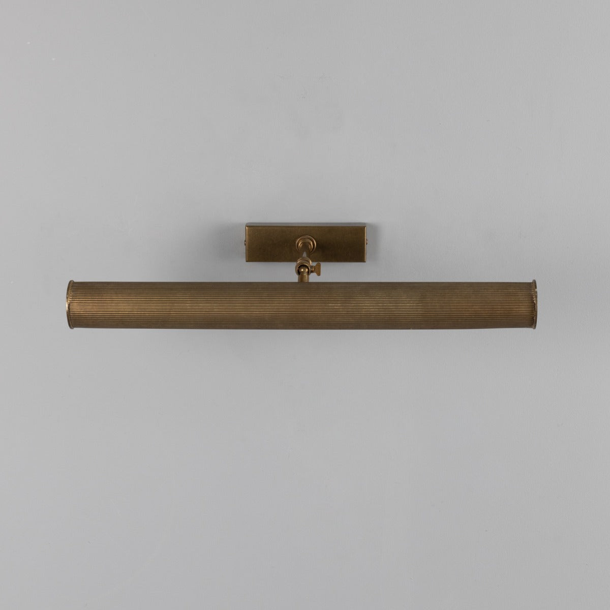 Cambridge Adjustable Reeded Brass Picture Light 50.5cm IP20 - Main View