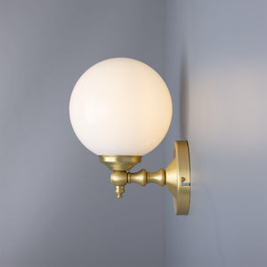 Cloghan Wall Light | Polished Brass - View 2