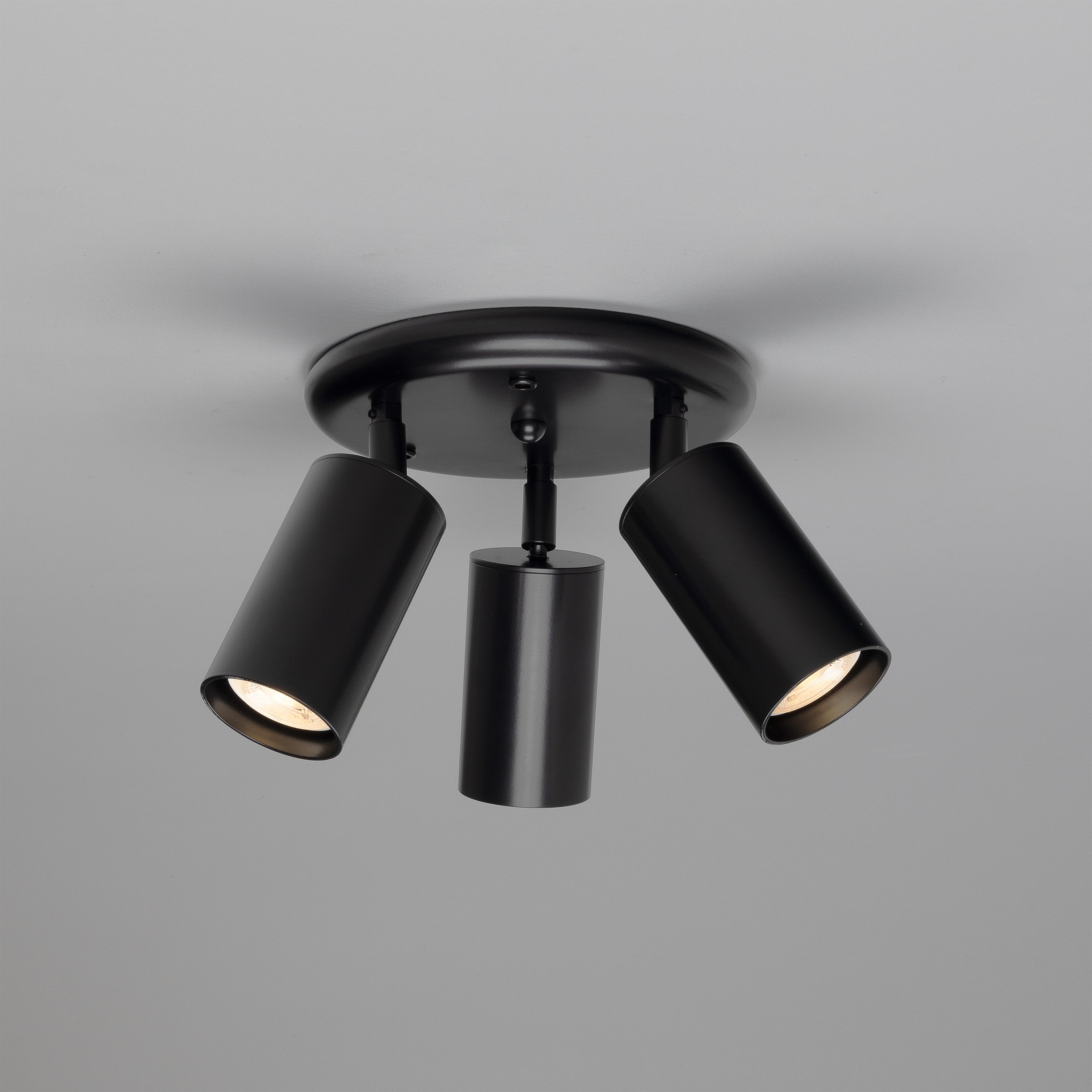 Bespoke Evanston Three Light Directional Brass Ceiling Spotlight 20cm IP20 - Subtle Wear