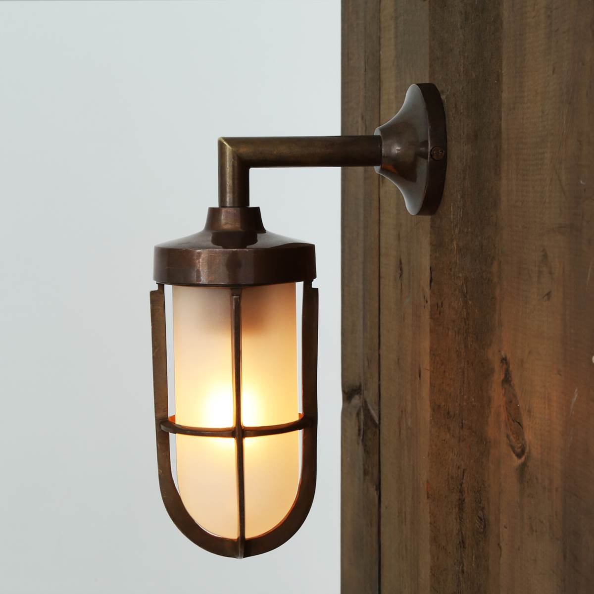 Cladach brass well glass wall light IP65 - View 16