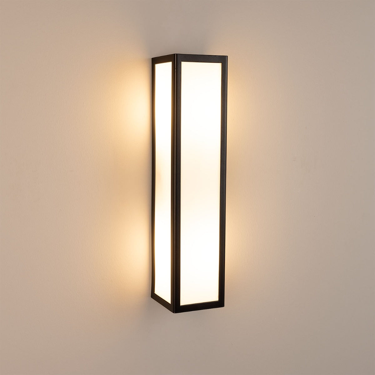 Bata Modern Bathroom Wall Light IP65 - View 14