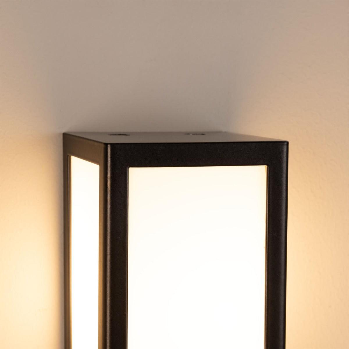 Bata Modern Bathroom Wall Light IP65 - View 15