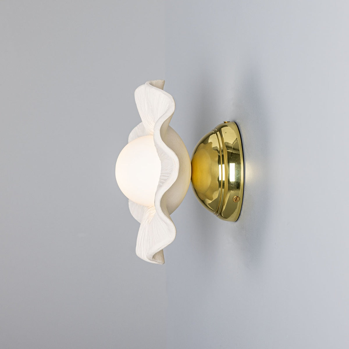 Rivale Wall Light with Wavy Ceramic Shade, Matte White Striped - View 3