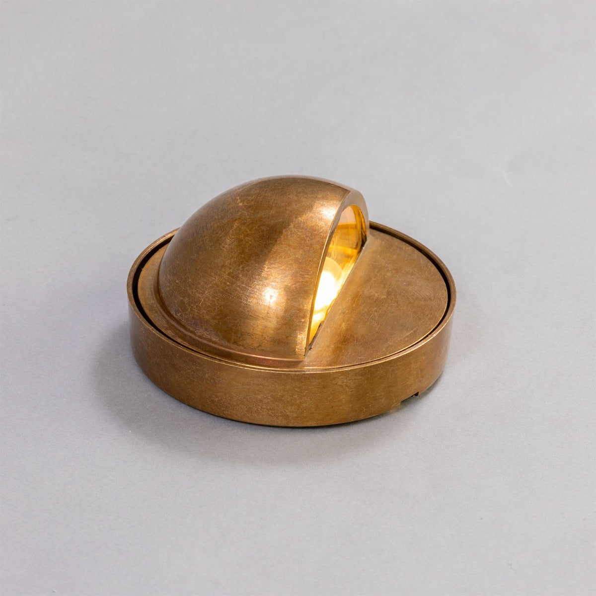 Ancona Wall-mounted Brass Pathway Light 8.7cm IP65 - View 3