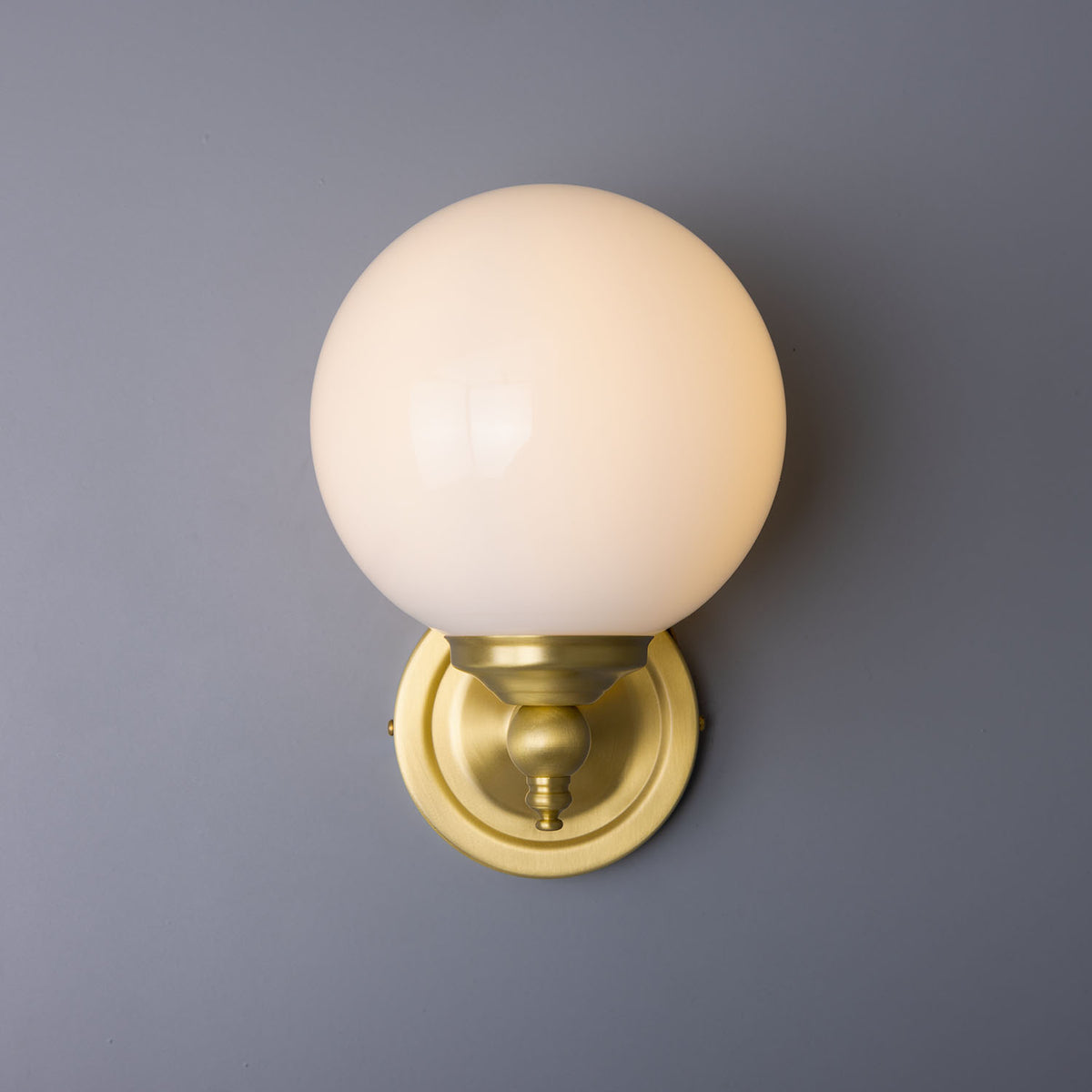 Cloghan Wall Light | Polished Brass - View 3