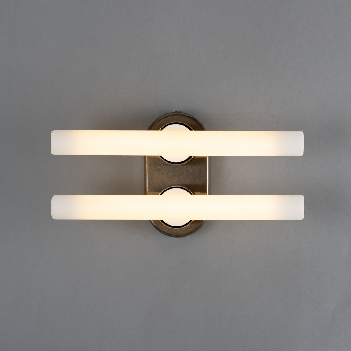 Valencia Double Mirror Wall Light IP20 - View 12