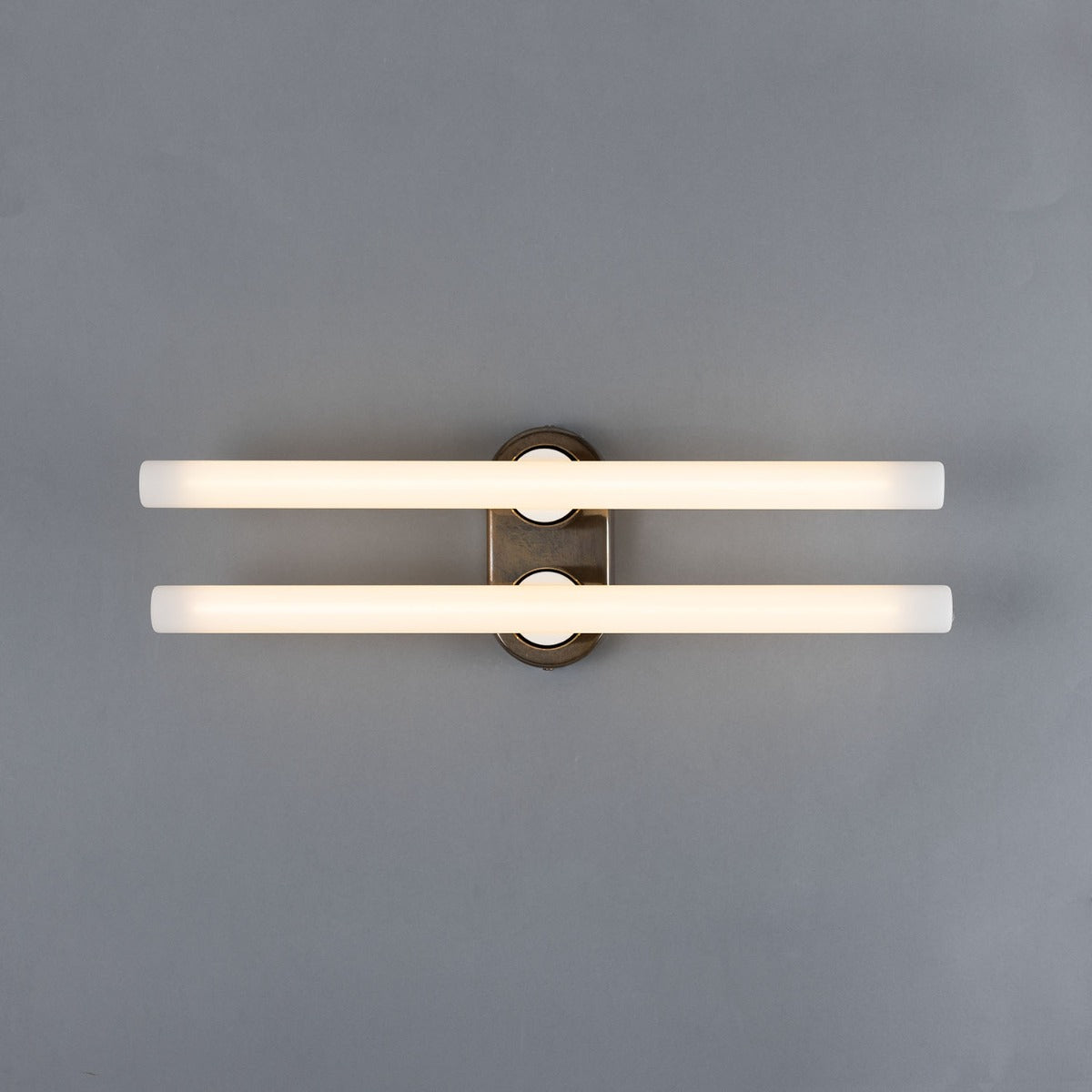 Valencia Double Mirror Wall Light IP20 - View 15