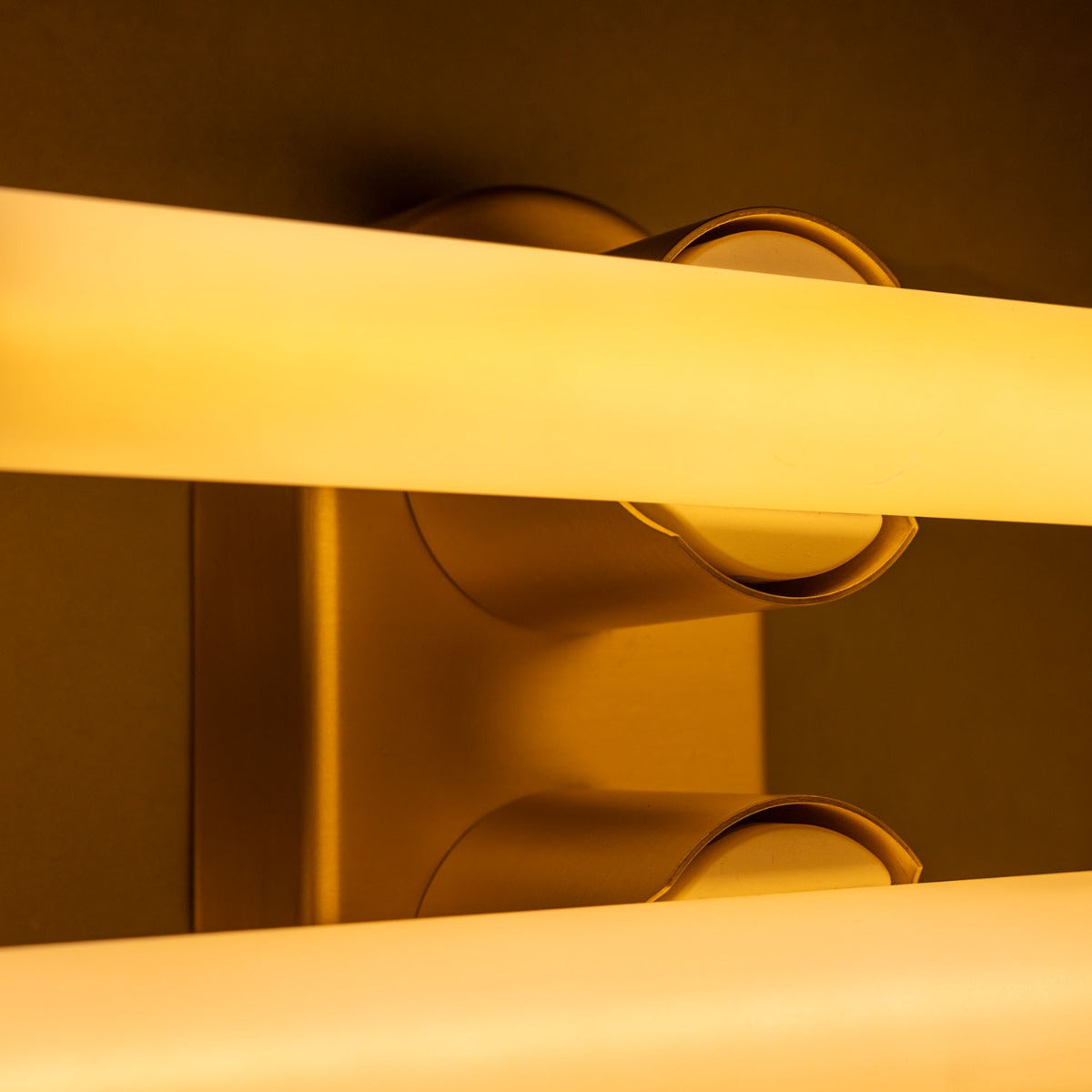Valencia Double Mirror Wall Light IP20 - View 10