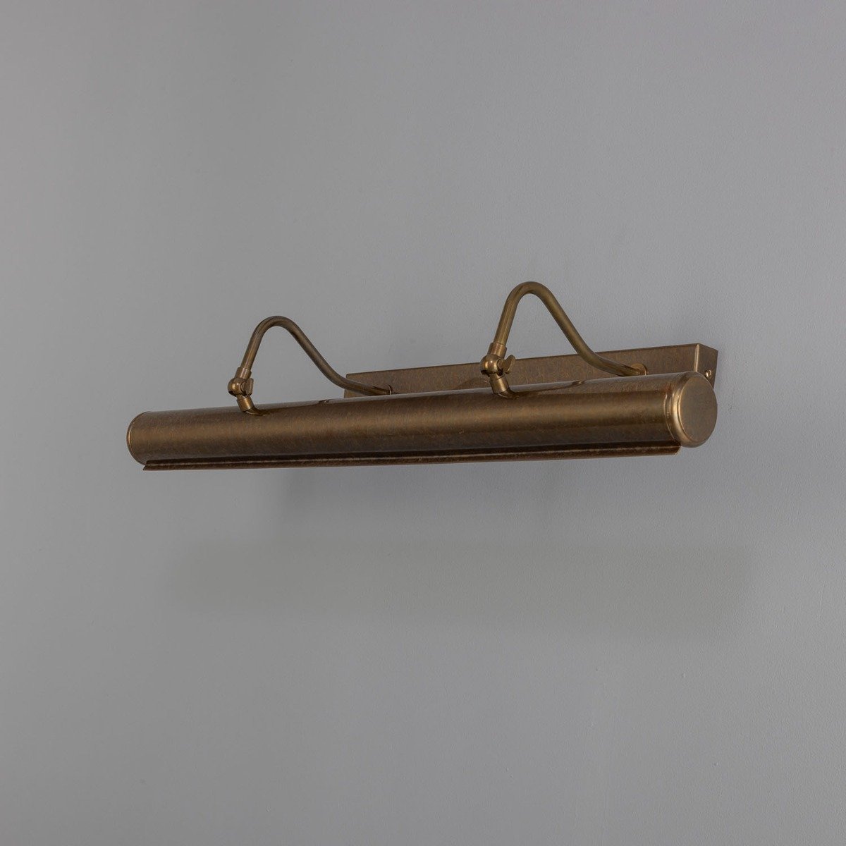 Dublin Brass Picture Light 60.5cm - View 4