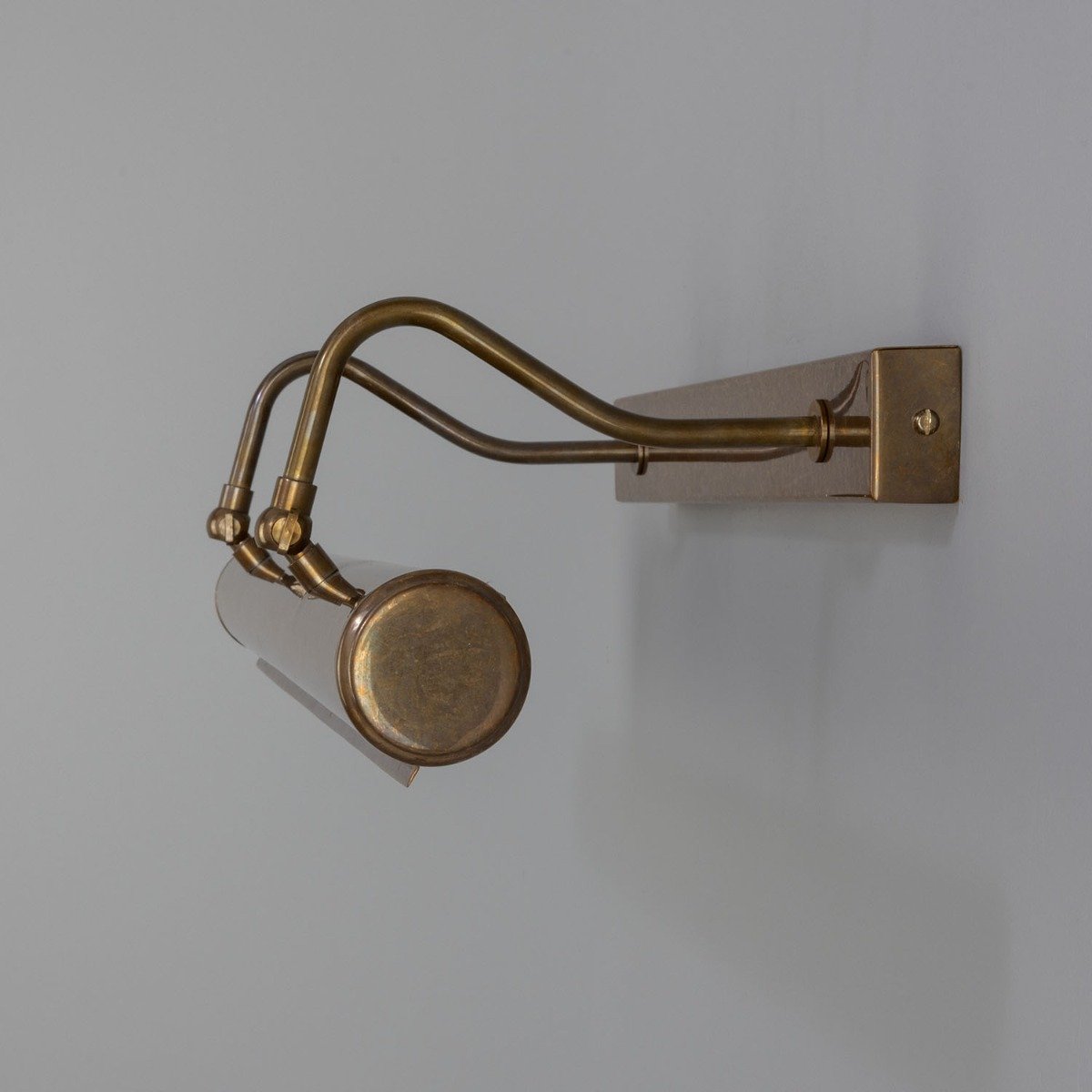 Dublin Brass Picture Light 60.5cm - View 5