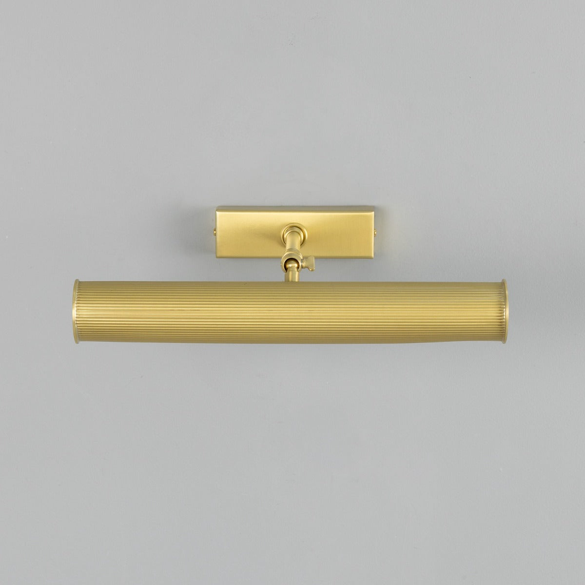 Cambridge Adjustable Reeded Brass Picture Light 35.5cm IP20 - View 14