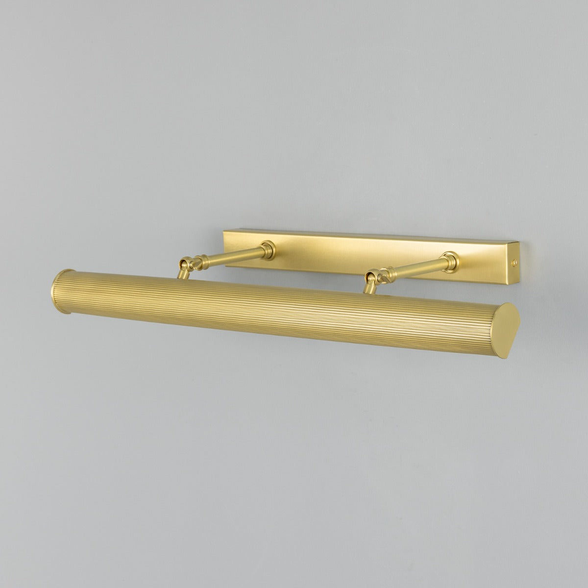 Cambridge Adjustable Reeded Brass Picture Light 60.5cm IP20 - View 16
